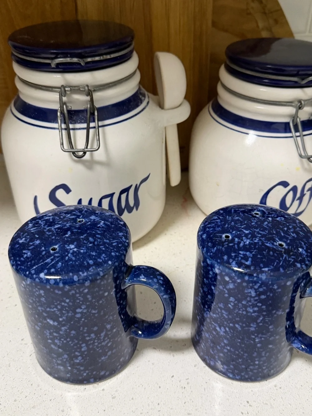 vintage Otagiri Japan salt and pepper shakers blue speckled glaze Cottagecore - Picture 2 of 4